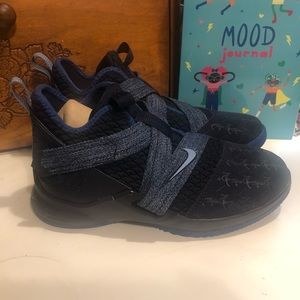 NEW Nike Kids Lebron Soldier XII Basketball Shoes